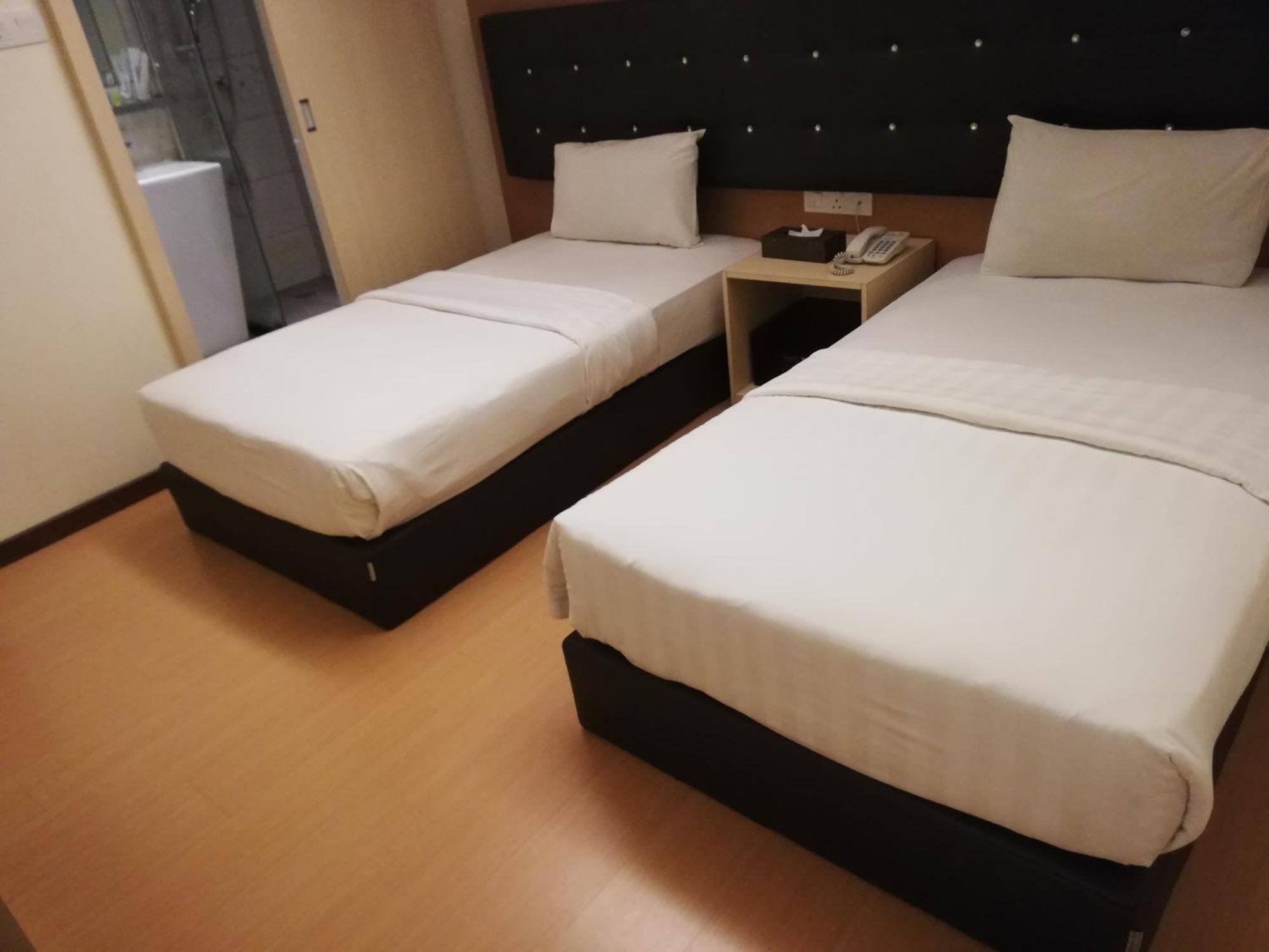 Ease Hotel Кота-Кинабалу Экстерьер фото